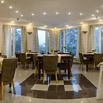 West Hotel 3*
