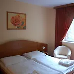 West Hotel Bratysława