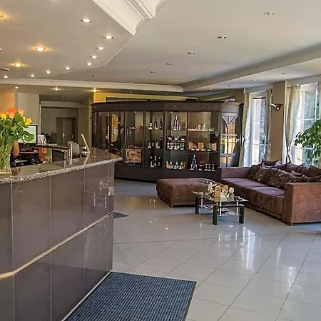 West Otel 3*