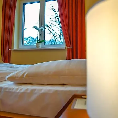 West Hotel 3*