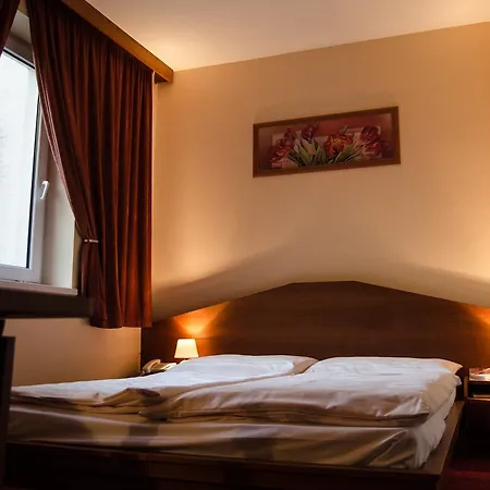 Szálloda West Pozsony