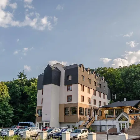 West Hotel