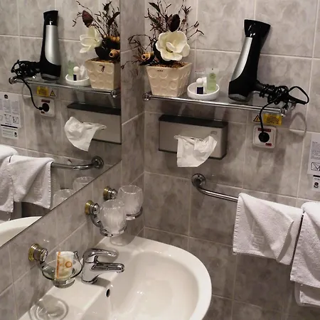 Szálloda West 3*