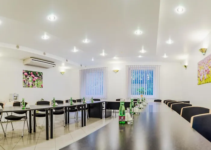 West 3* Братислава