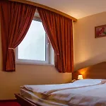 West 3* Bratislava