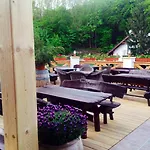 West Szálloda 3*